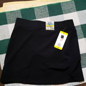 32° Small Black Skirt/Skort NWT